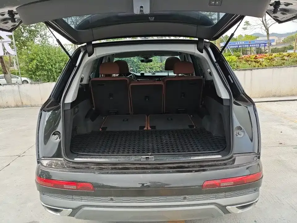 Audi Q7 2022 из CN, фото 4