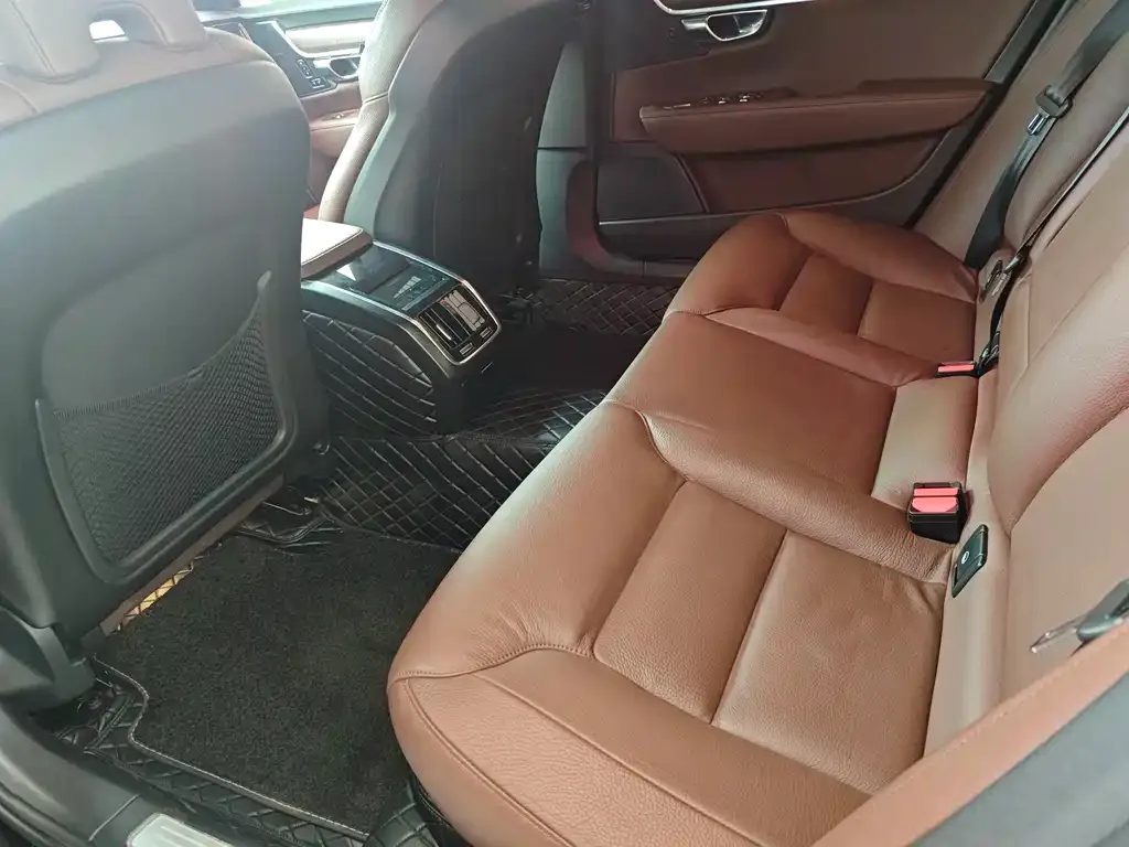 Volvo S90 2021 из CN, фото 4
