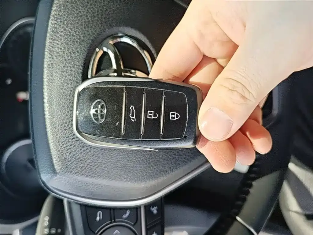 Toyota Venza 2022 из CN, фото 2
