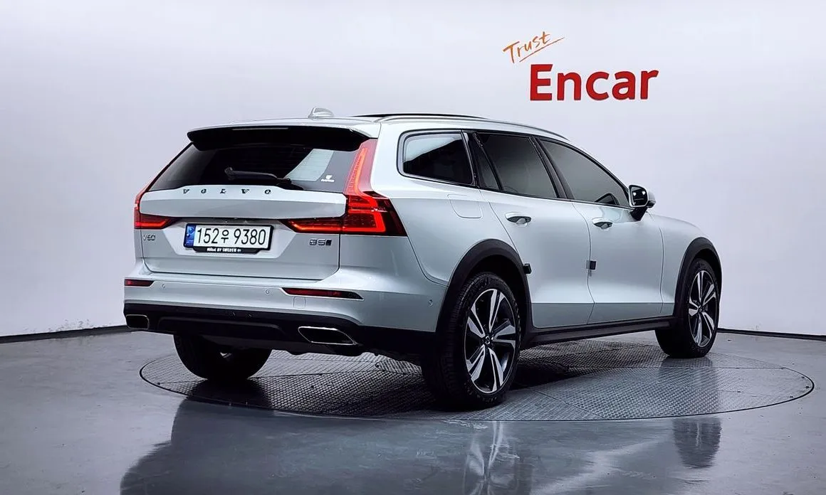 Volvo V60 — фото 4