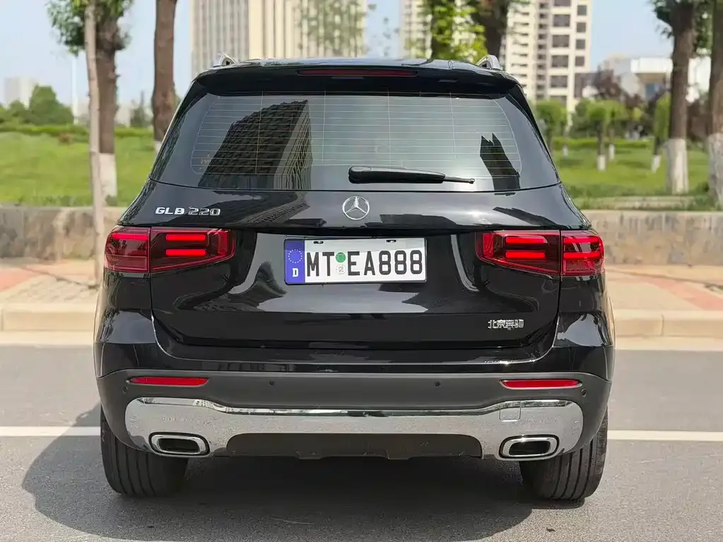 Mercedes-Benz GLB — фото 5