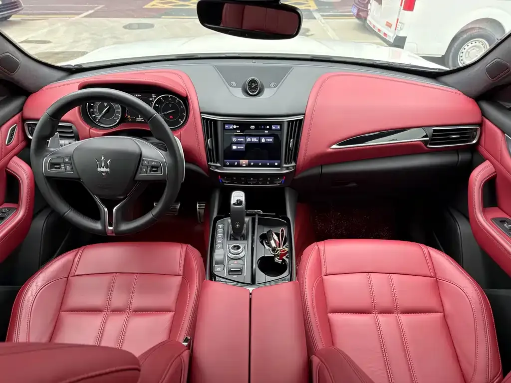Maserati Levante 2023 из CN, фото 8