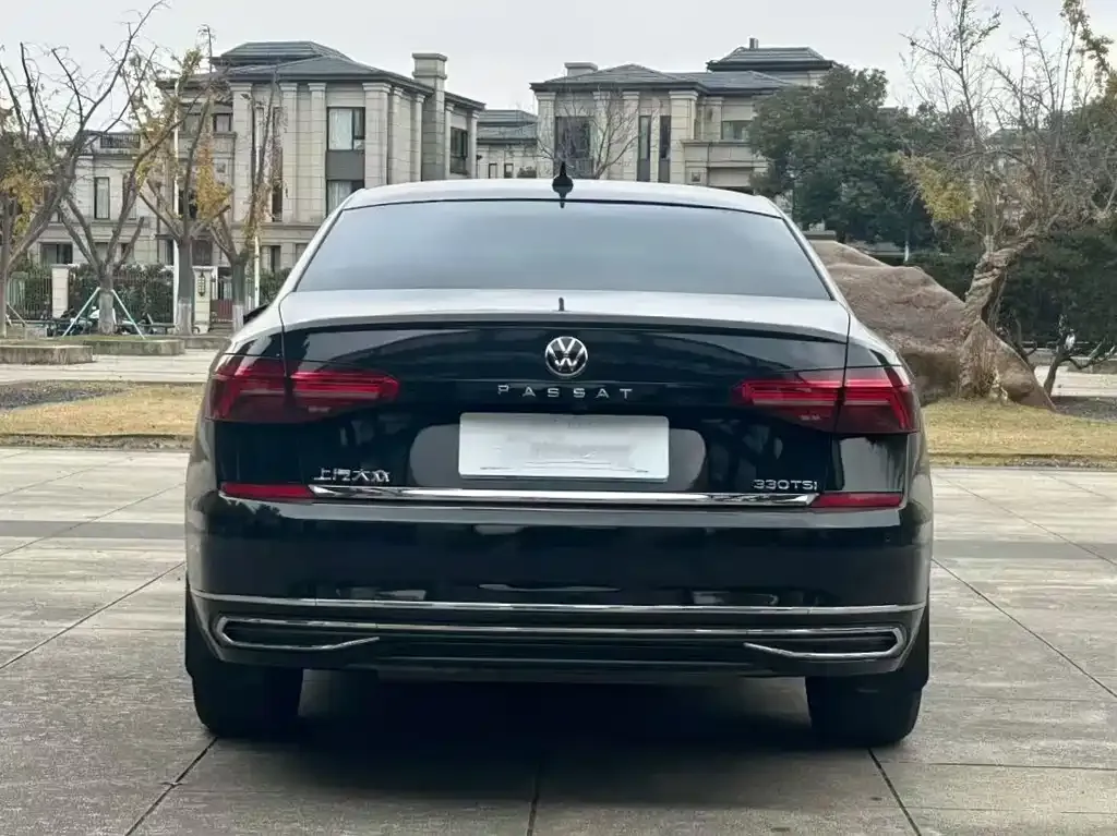 Volkswagen Passat — фото 9