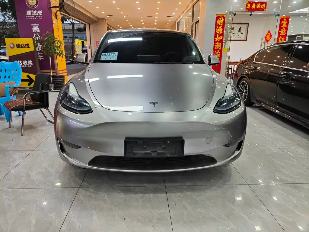 Tesla Model Y — фото 4