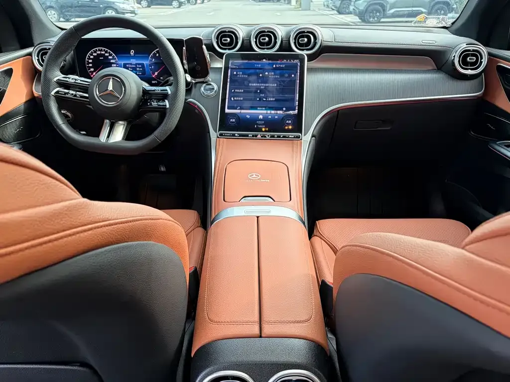 Mercedes-Benz GLC 2024 из CN, фото 2