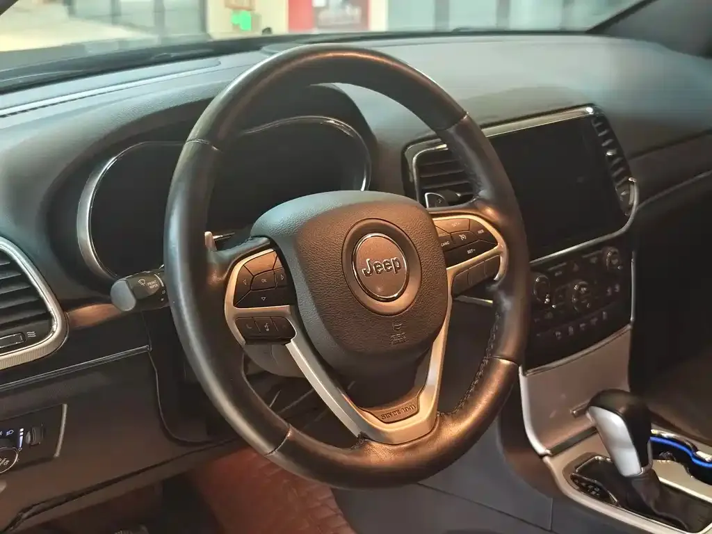 Jeep Grand Cherokee (Import) 2022 из CN, фото 7