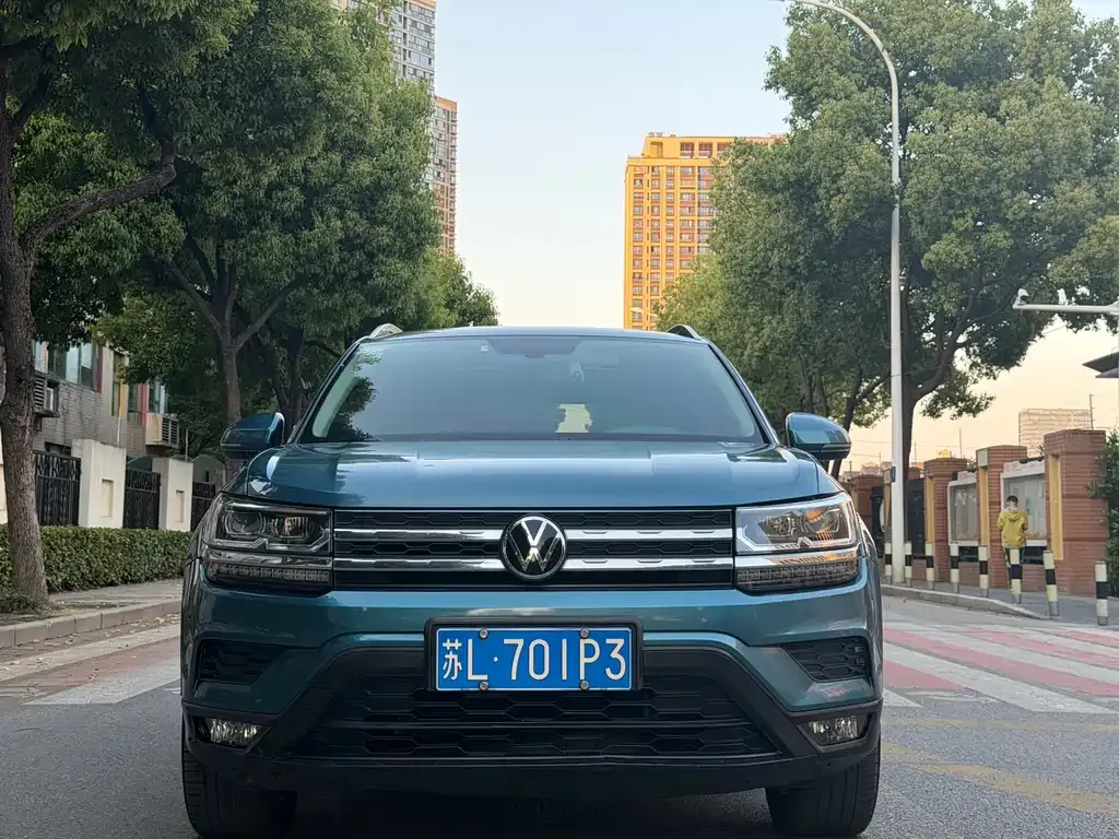Volkswagen Tharu