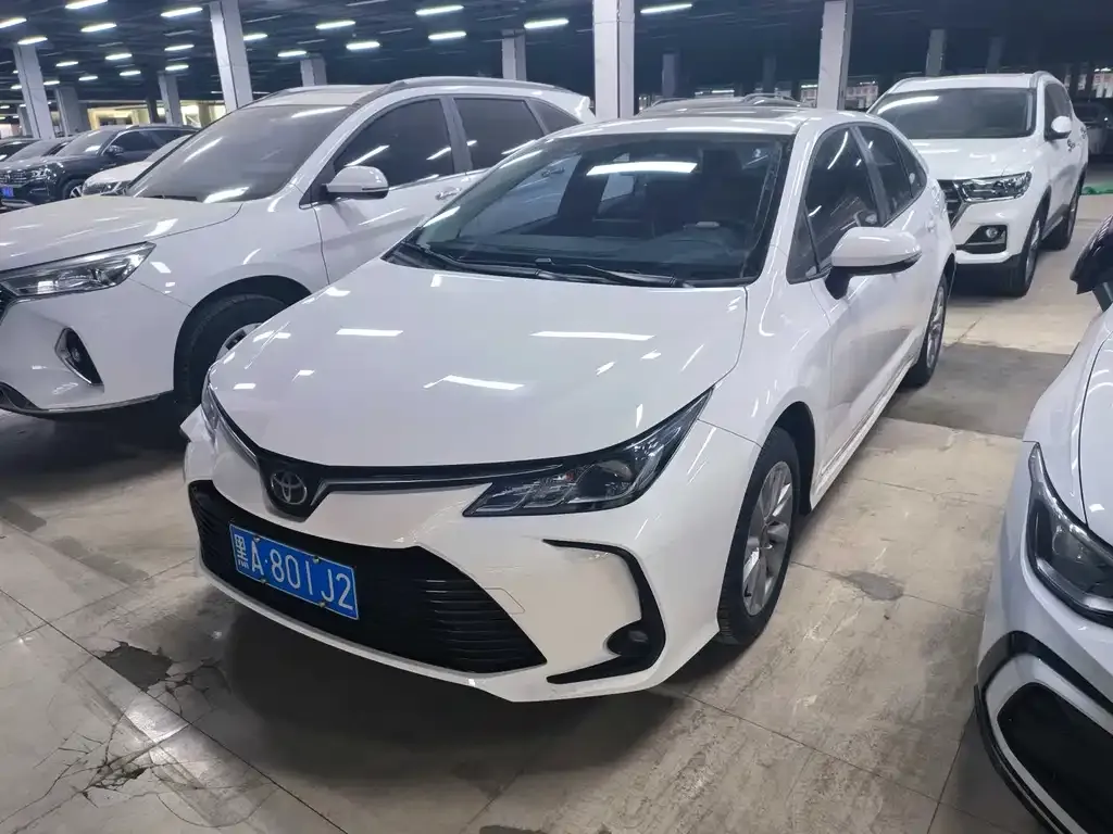 Toyota Corolla — фото 1