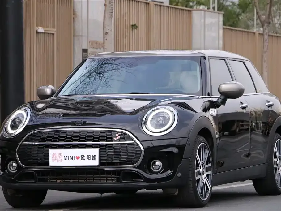 MINI Clubman — фото 1