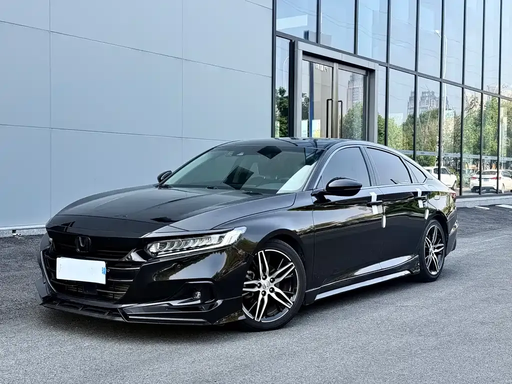 Honda Accord — фото 1