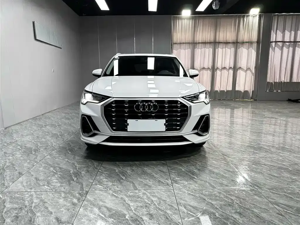 Audi Q3 — фото 9