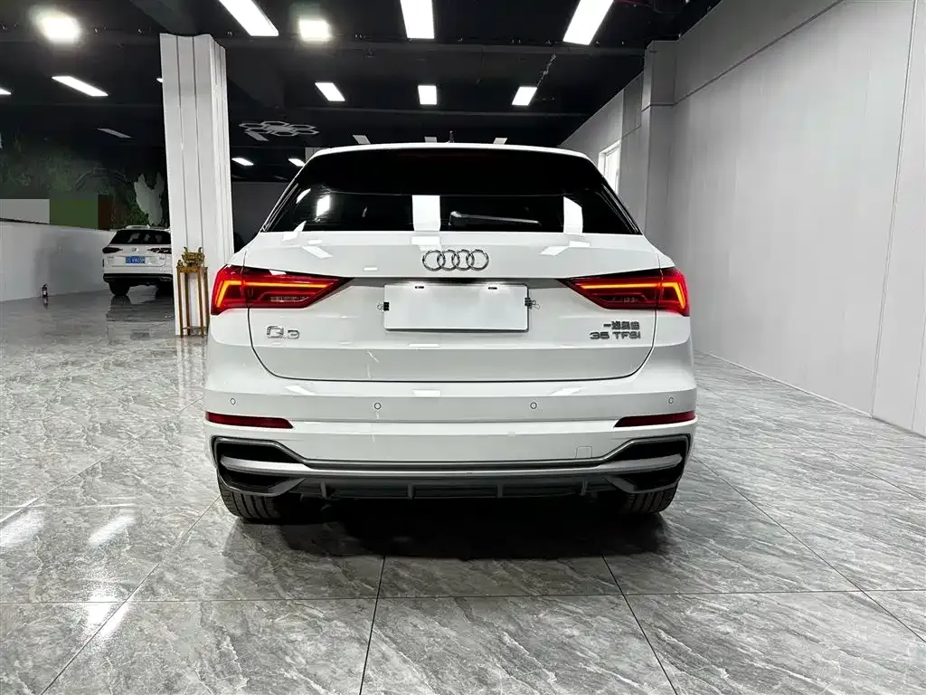 Audi Q3 — фото 6