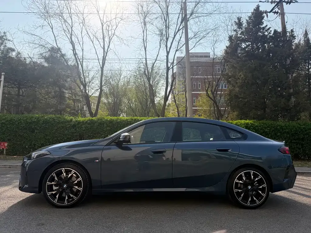 BMW 2 Series 2025 из CN, фото 5