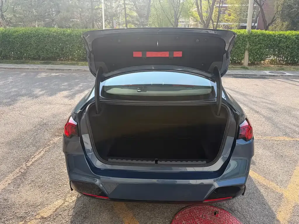 BMW 2 Series 2025 из CN, фото 2