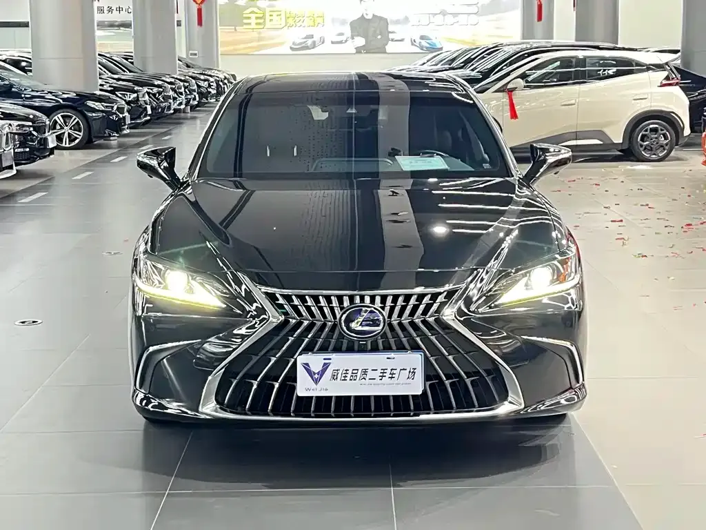 Lexus ES — фото 4