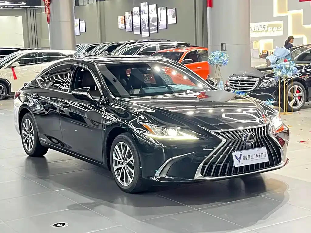 Lexus ES — фото 5