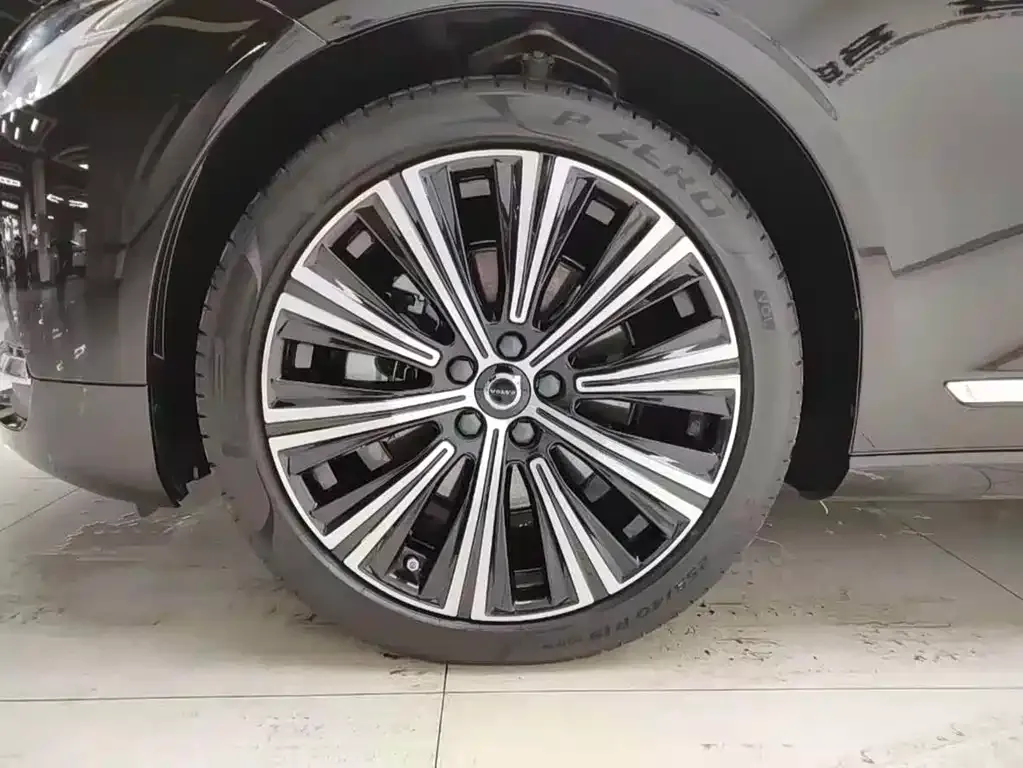 Volvo S90 — фото 4