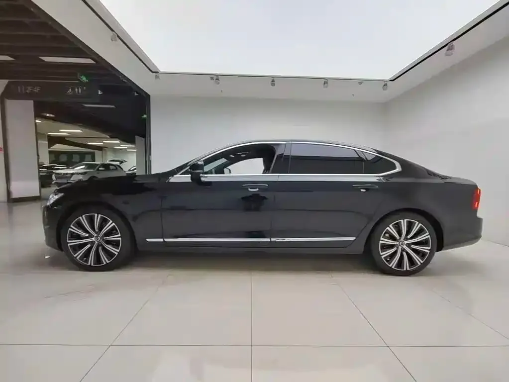 Volvo S90 — фото 8