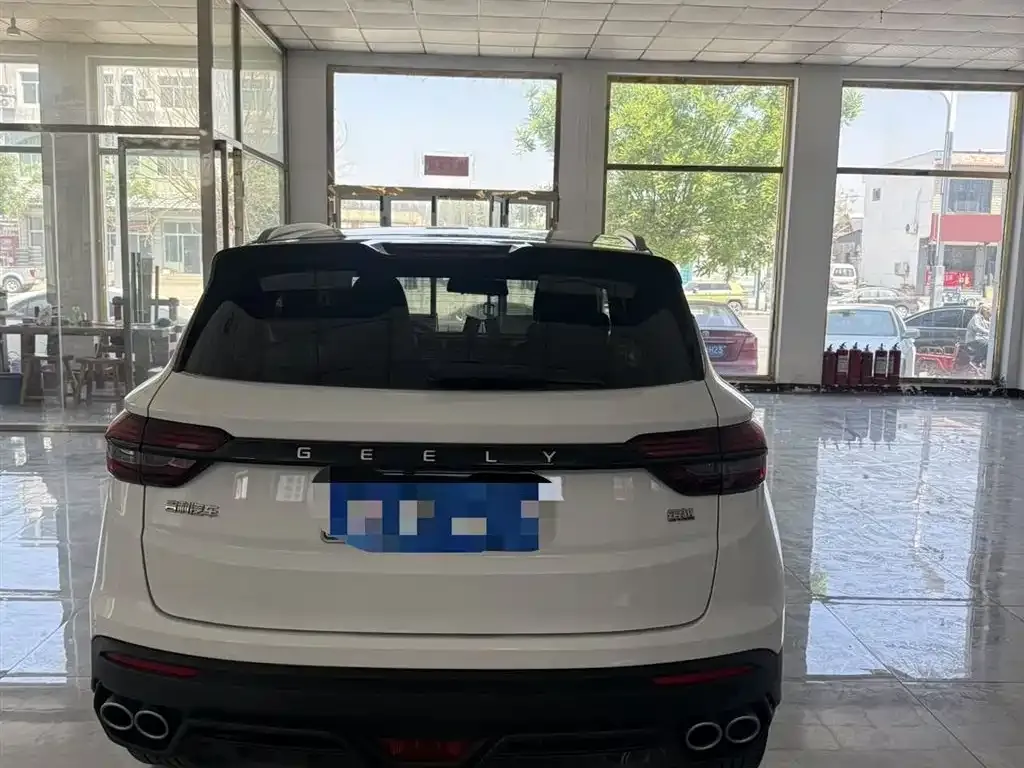 Geely Binyue — фото 10