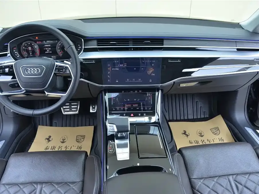 Audi A8 — фото 8