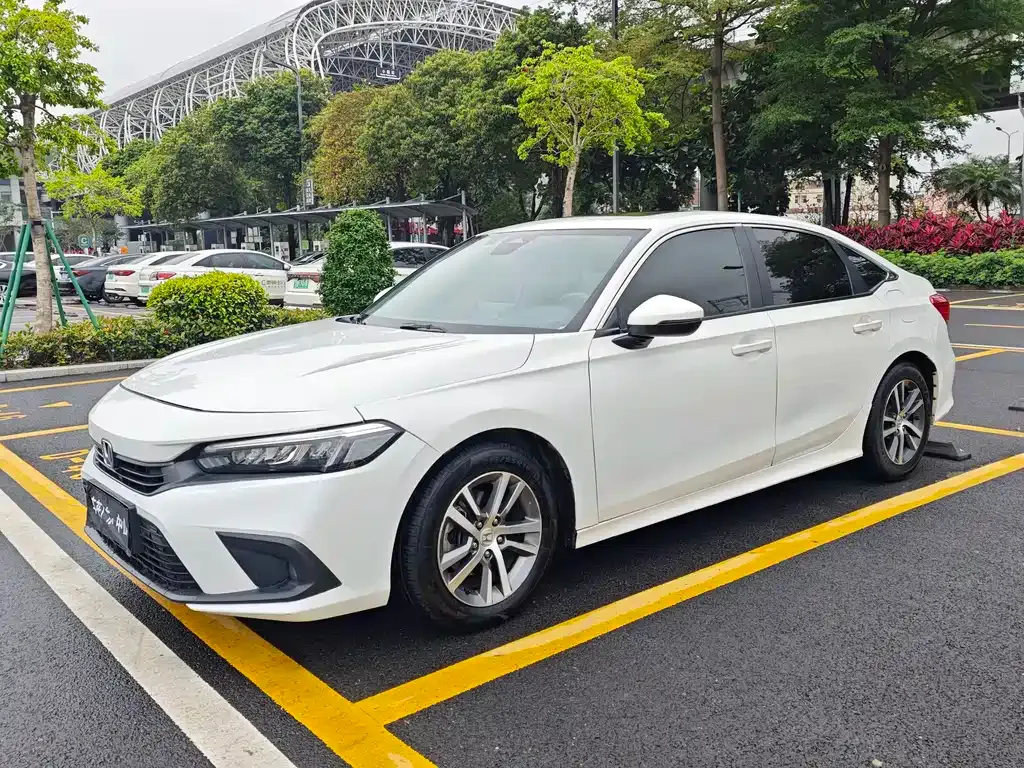Honda Civic — фото 1