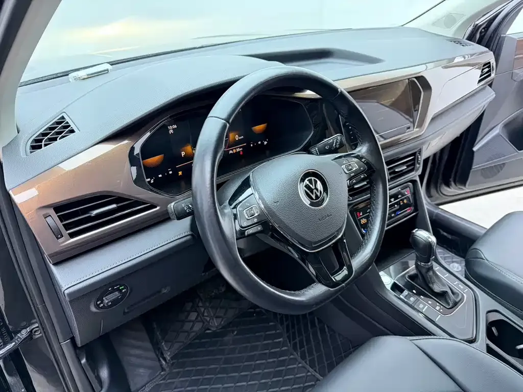 Volkswagen Tharu — фото 10