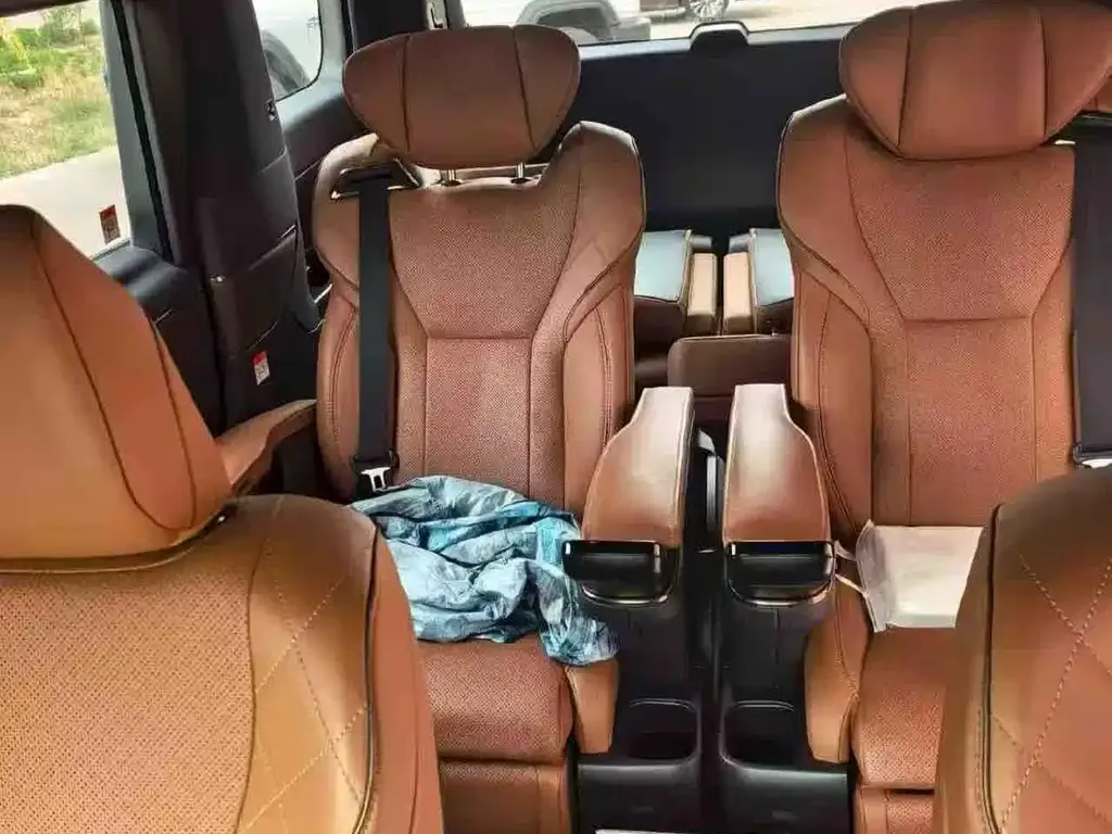 Toyota Vellfire — фото 8
