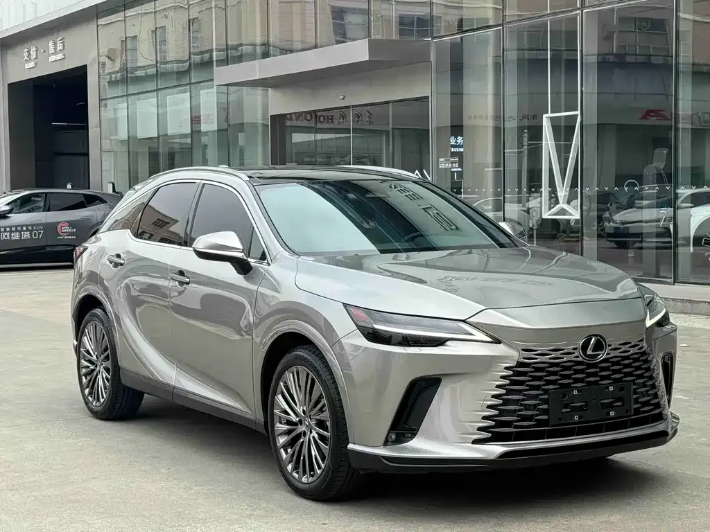 Lexus RX — фото 1
