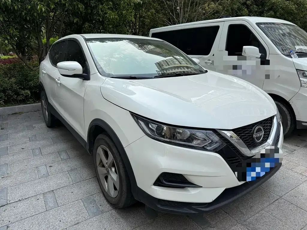 Nissan Qashqai — фото 10