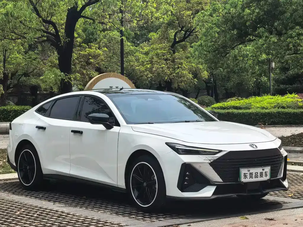 Changan UNI-V iDD 2023 из CN, фото 3
