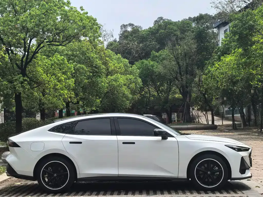 Changan UNI-V iDD 2023 из CN, фото 10