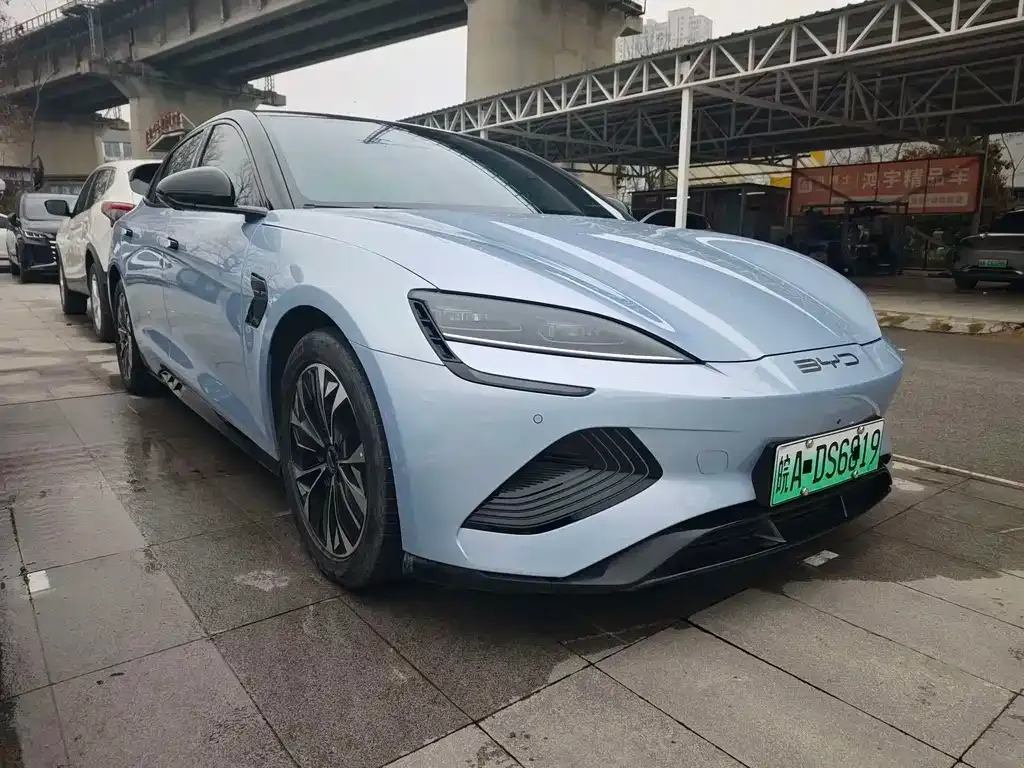 BYD Seal — фото 10