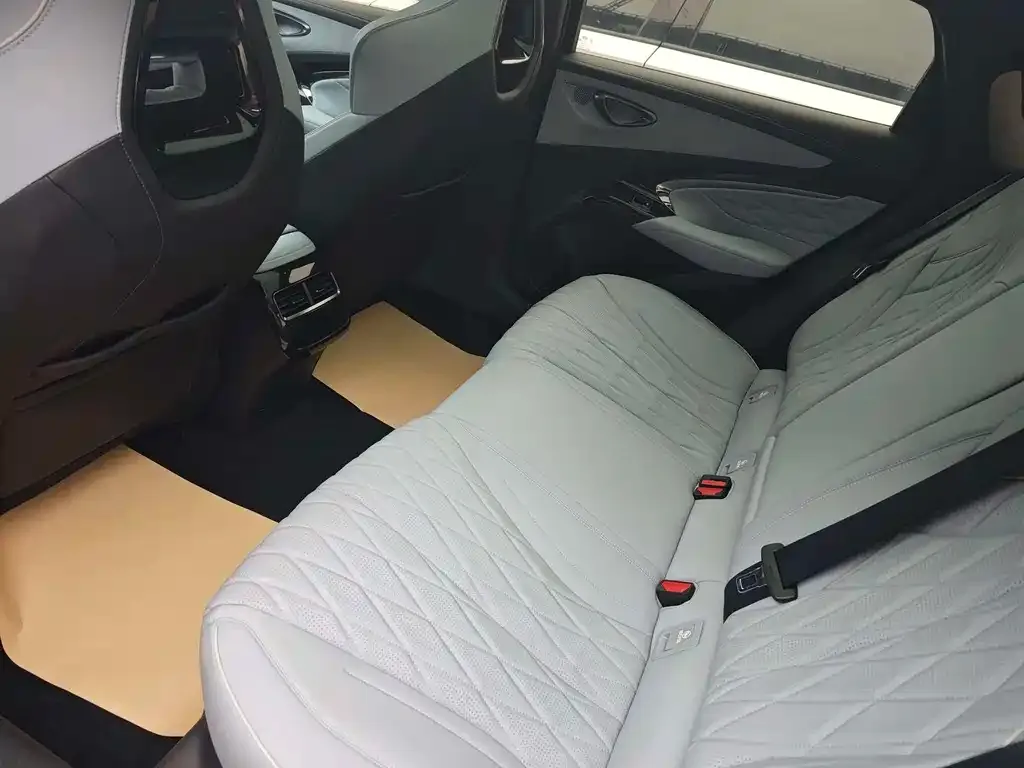 BYD Seal — фото 4
