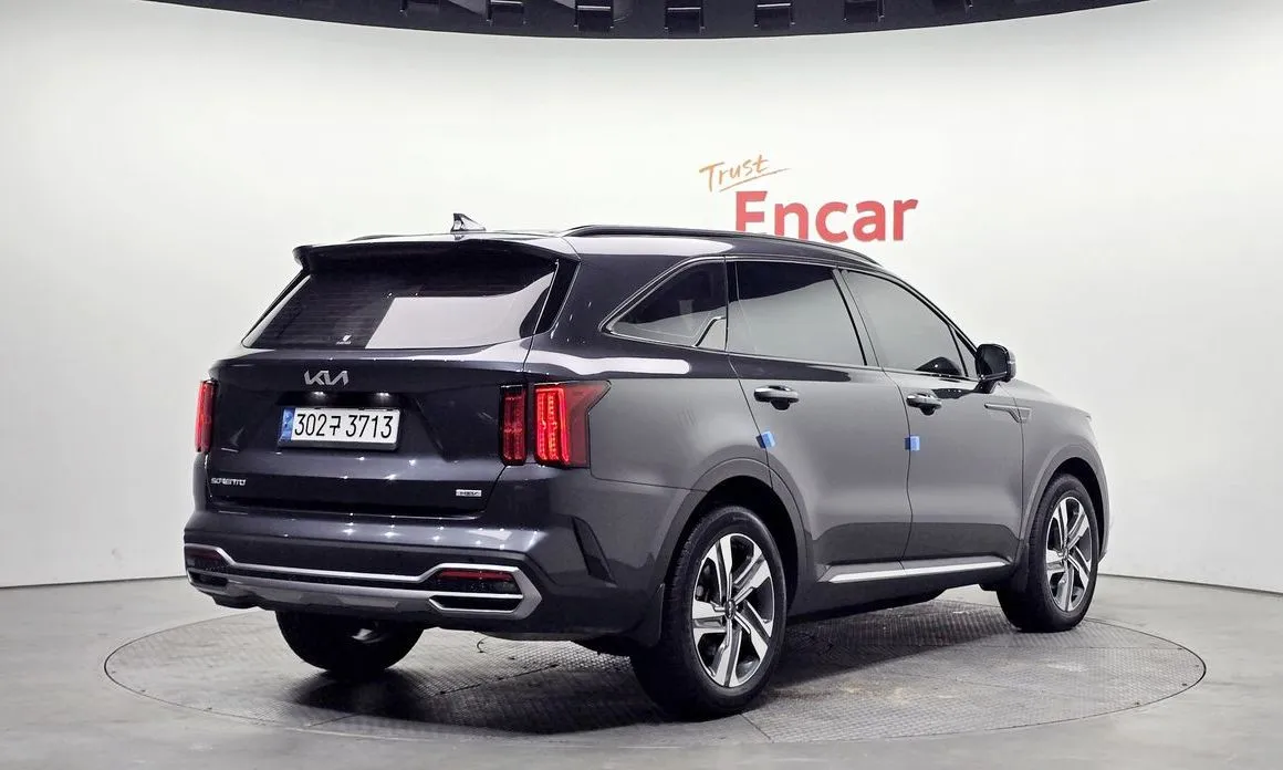 Kia Sorento — фото 5