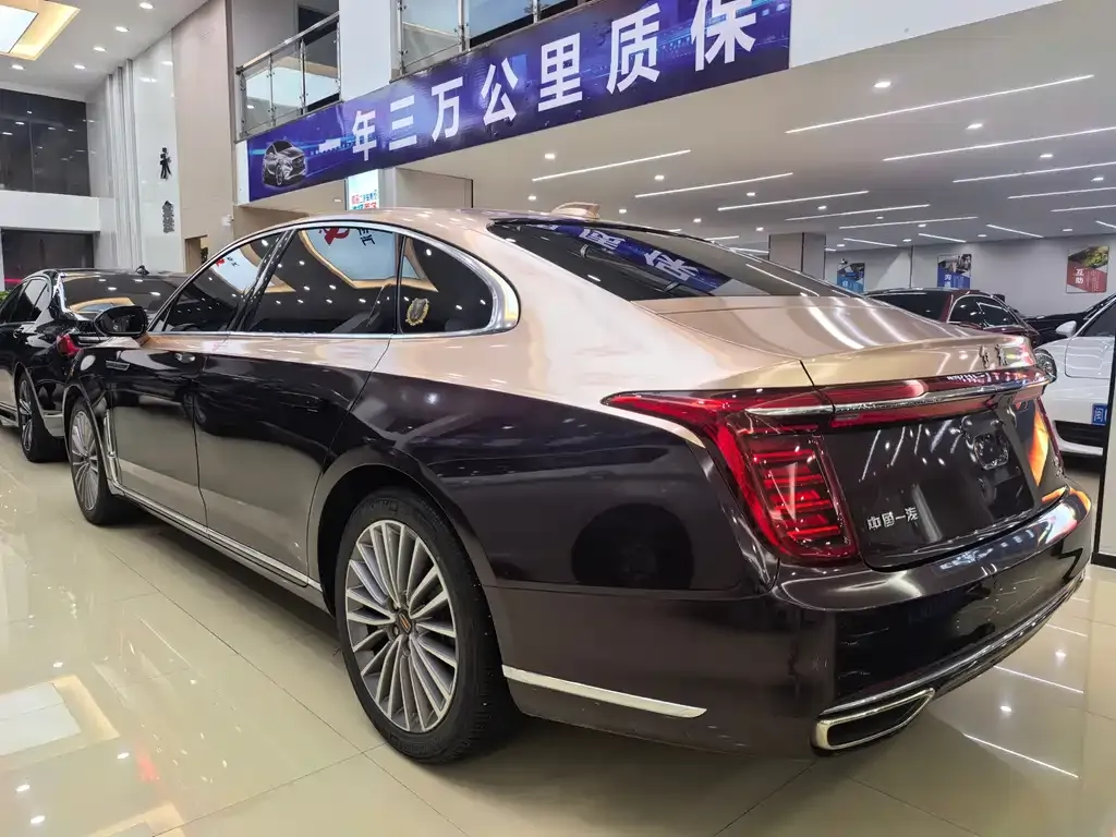 Hongqi H9 — фото 2