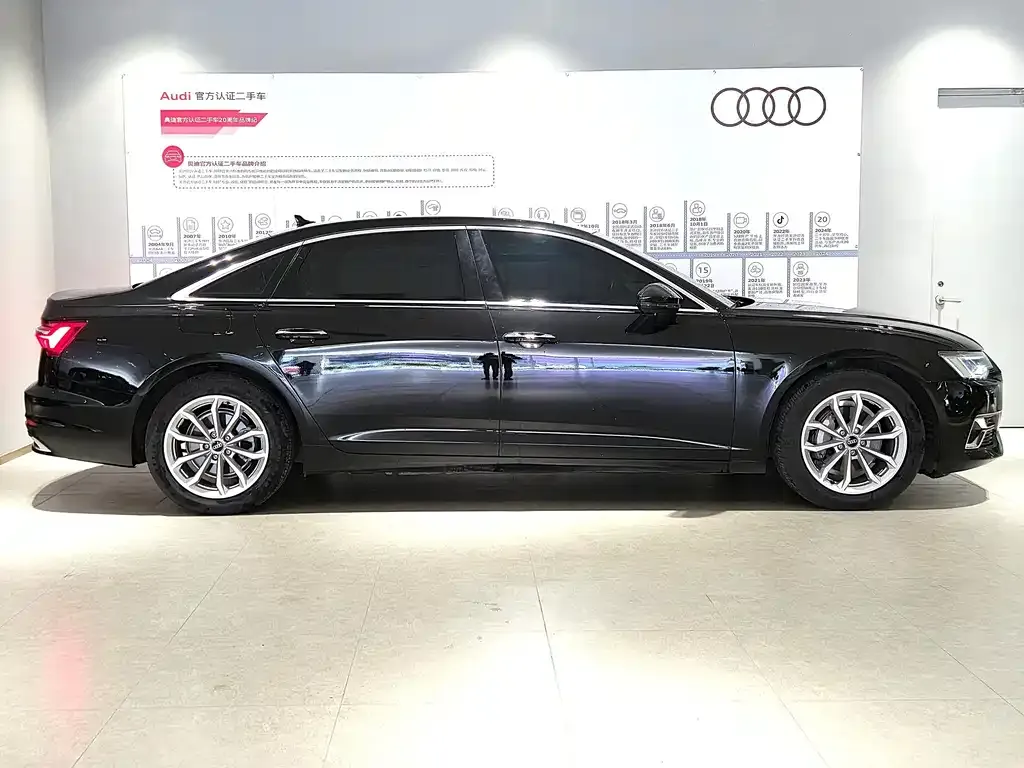 Audi A6L — фото 9