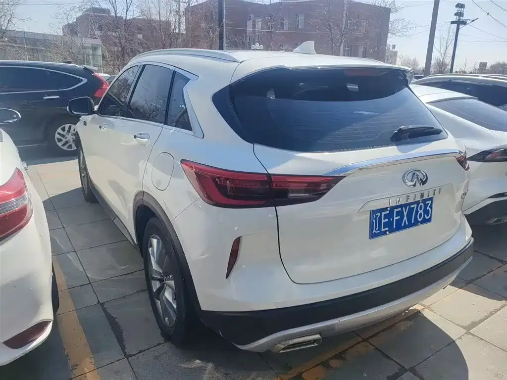 Infiniti QX50 2021 из CN, фото 5
