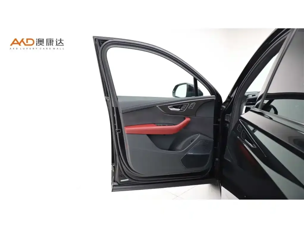 Audi SQ7 2024 из CN, фото 5