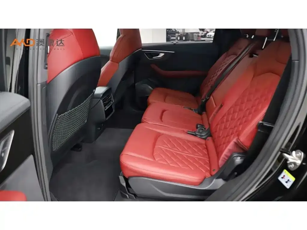 Audi SQ7 2024 из CN, фото 4