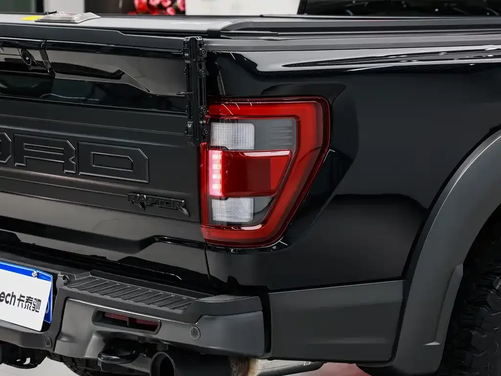 Ford F-150 Raptor — фото 10
