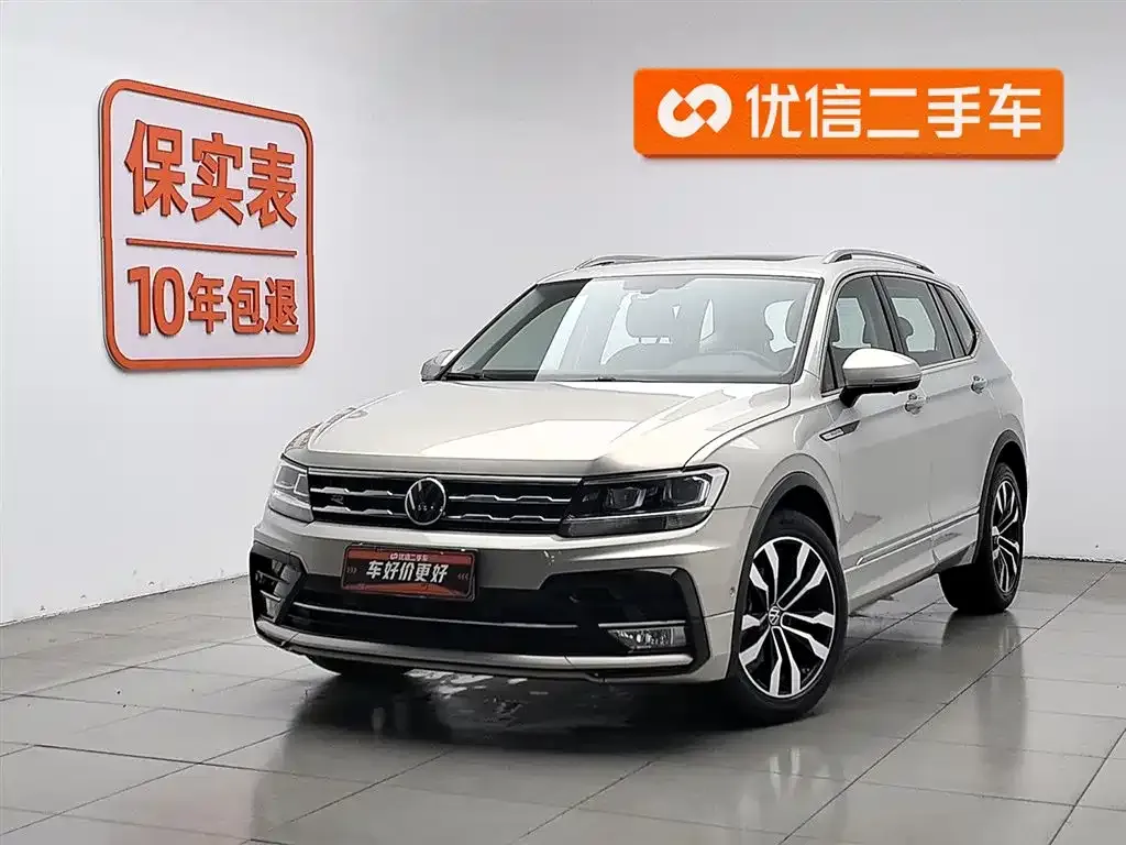 Volkswagen Tiguan L — фото 1