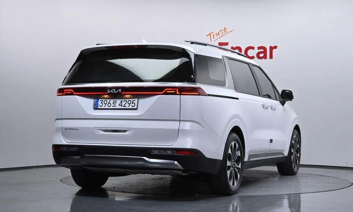 Kia Carnival — фото 3