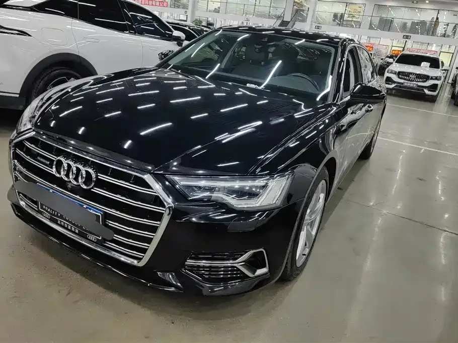 Audi A6L — фото 1