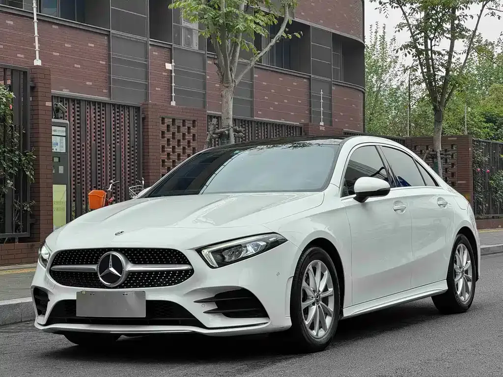 Mercedes-Benz A-Class — фото 1