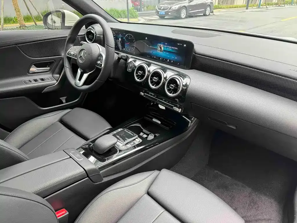 Mercedes-Benz A-Class — фото 5