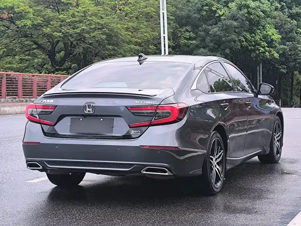 Honda Accord — фото 5