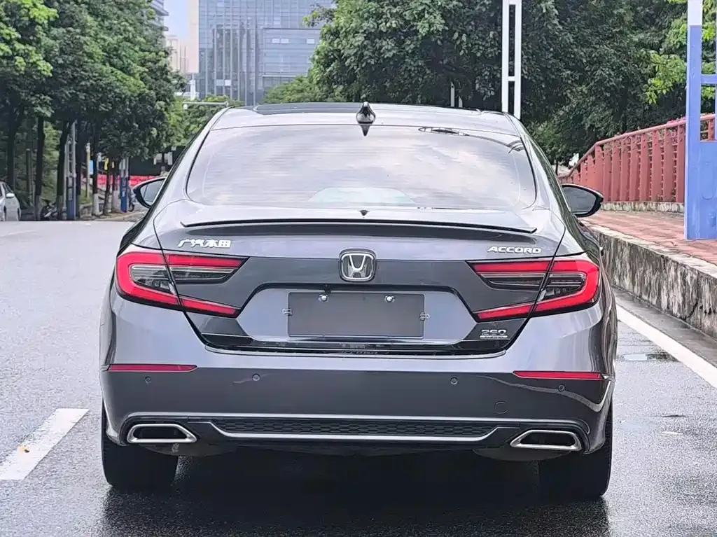Honda Accord — фото 3