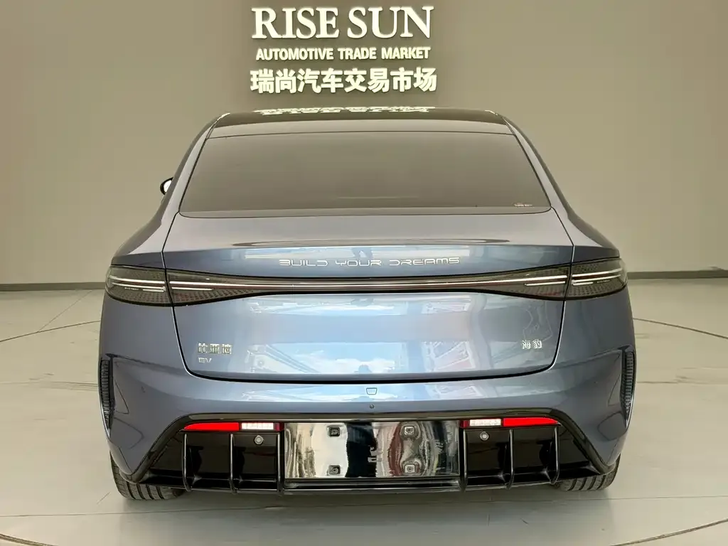 BYD Seal — фото 8