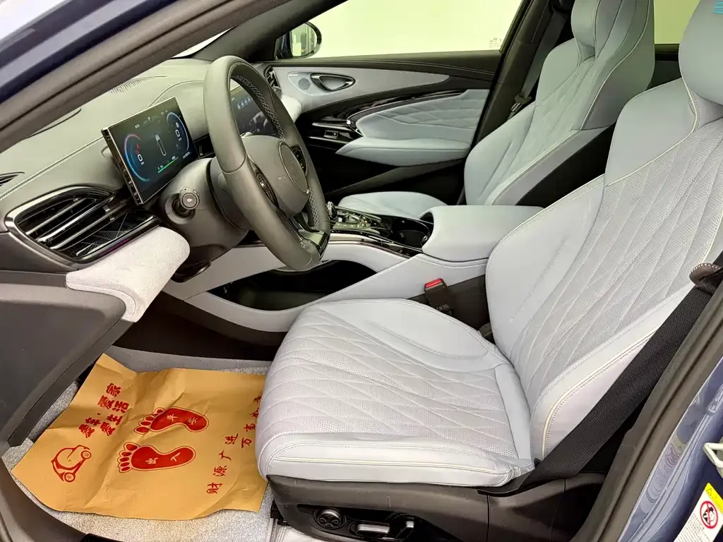 BYD Seal — фото 7
