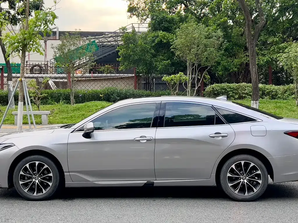 Toyota Avalon 2023 из CN, фото 8